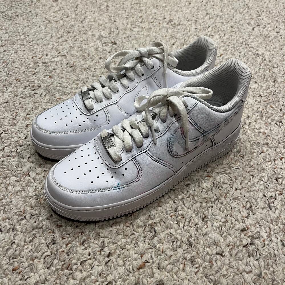 Nike Air Force 1 Sneakers Low Top 07 Sz 8.5 Men's White Classic Comfort